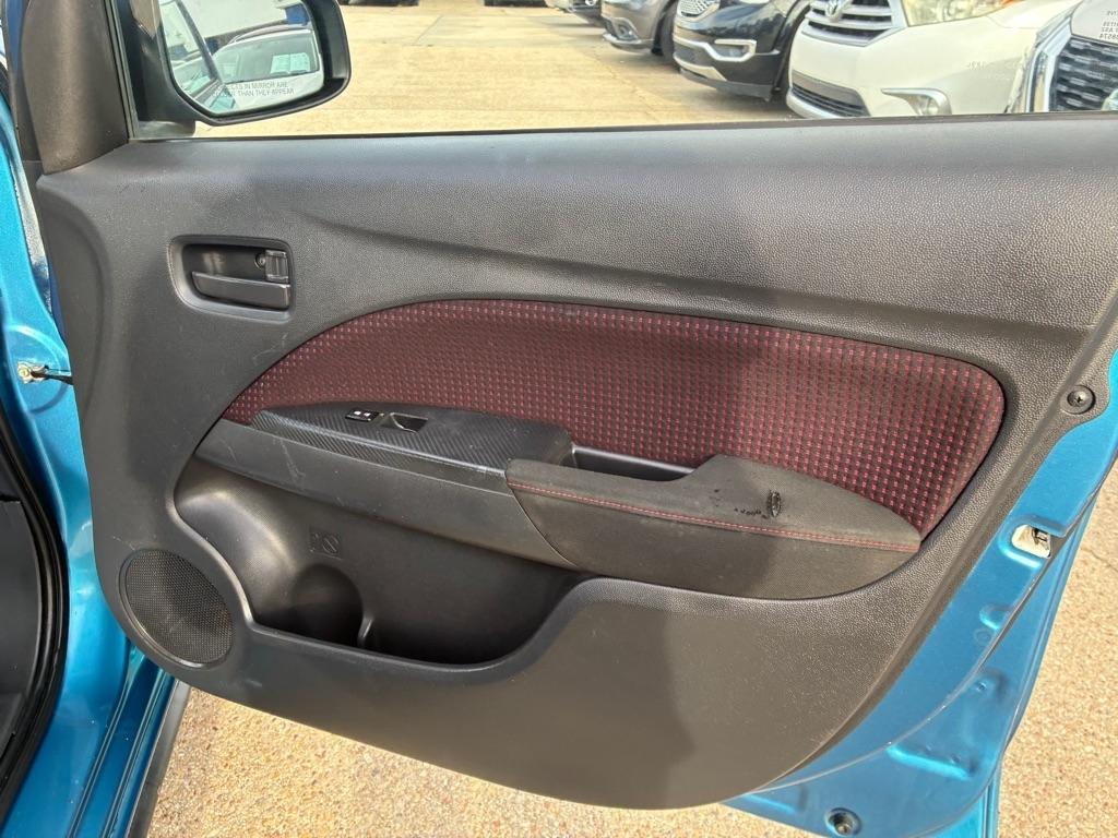 Mitsubishi Mirage Black Edition CVT 2022