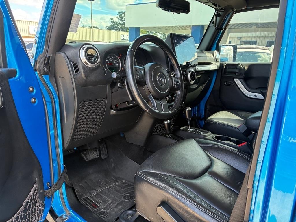 Jeep Wrangler Unlimited 4WD 4dr Sahara 2015