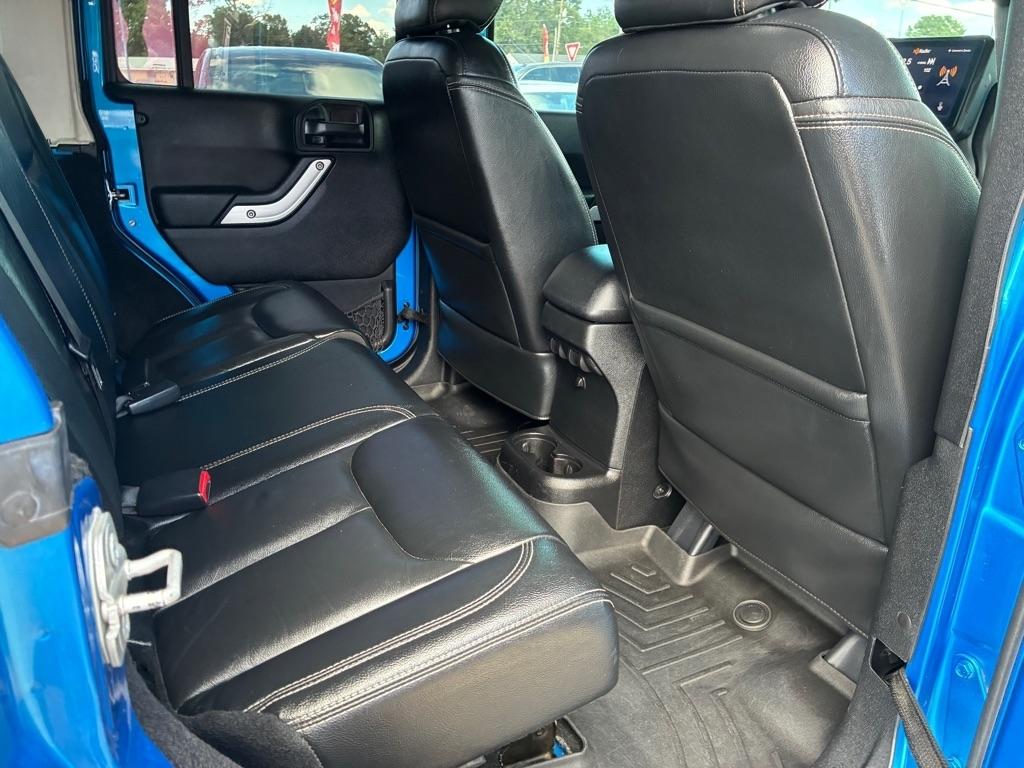 Jeep Wrangler Unlimited 4WD 4dr Sahara 2015