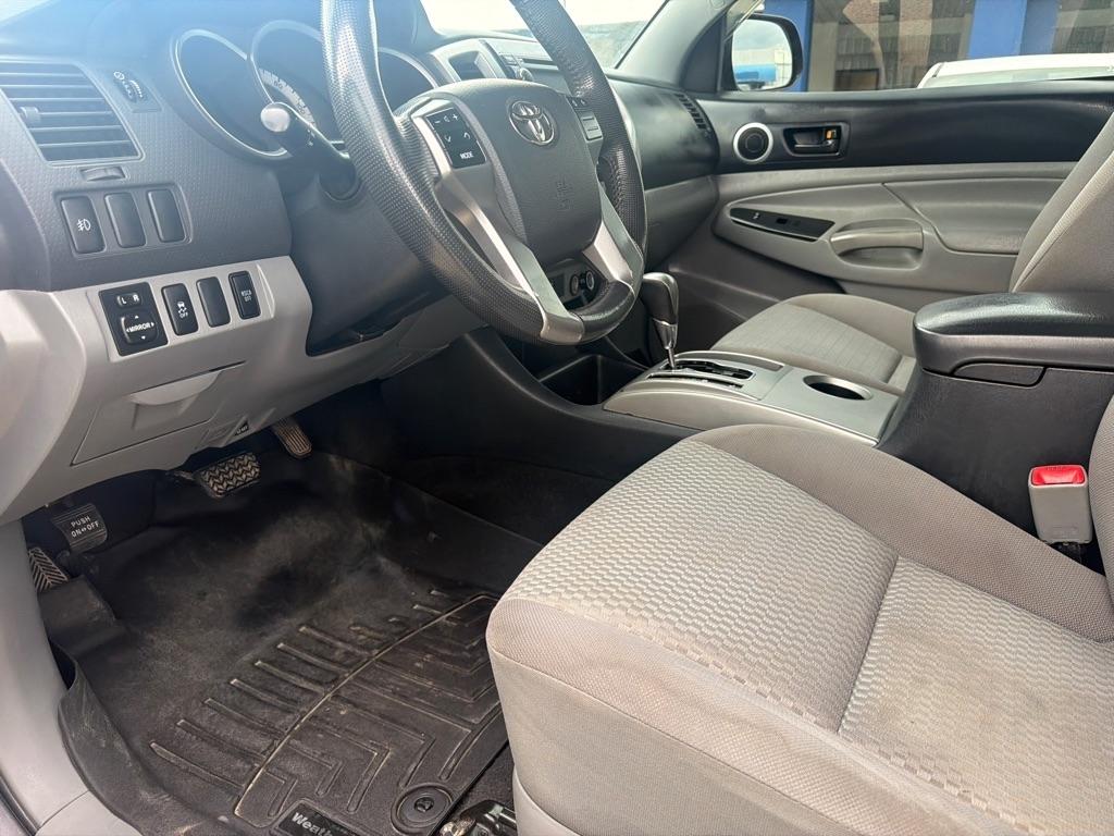 Toyota Tacoma 4WD Double Cab LB V6 AT (Natl) 2013