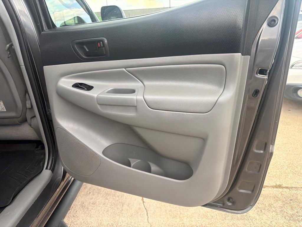 Toyota Tacoma 4WD Double Cab LB V6 AT (Natl) 2013