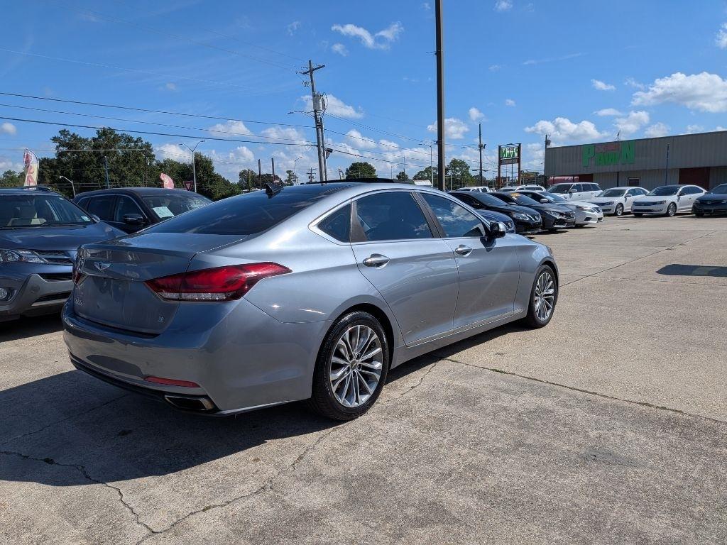 Hyundai Genesis 4dr Sdn V6 3.8L RWD 2015