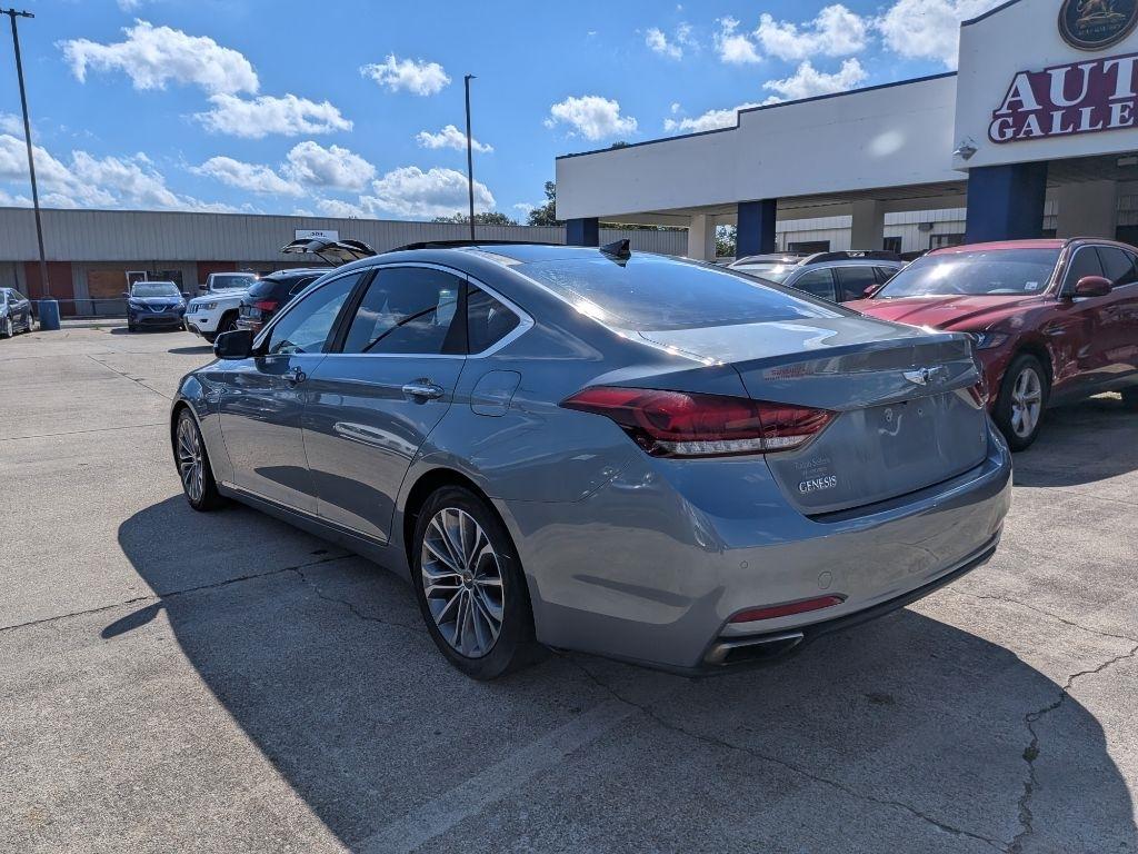Hyundai Genesis 4dr Sdn V6 3.8L RWD 2015