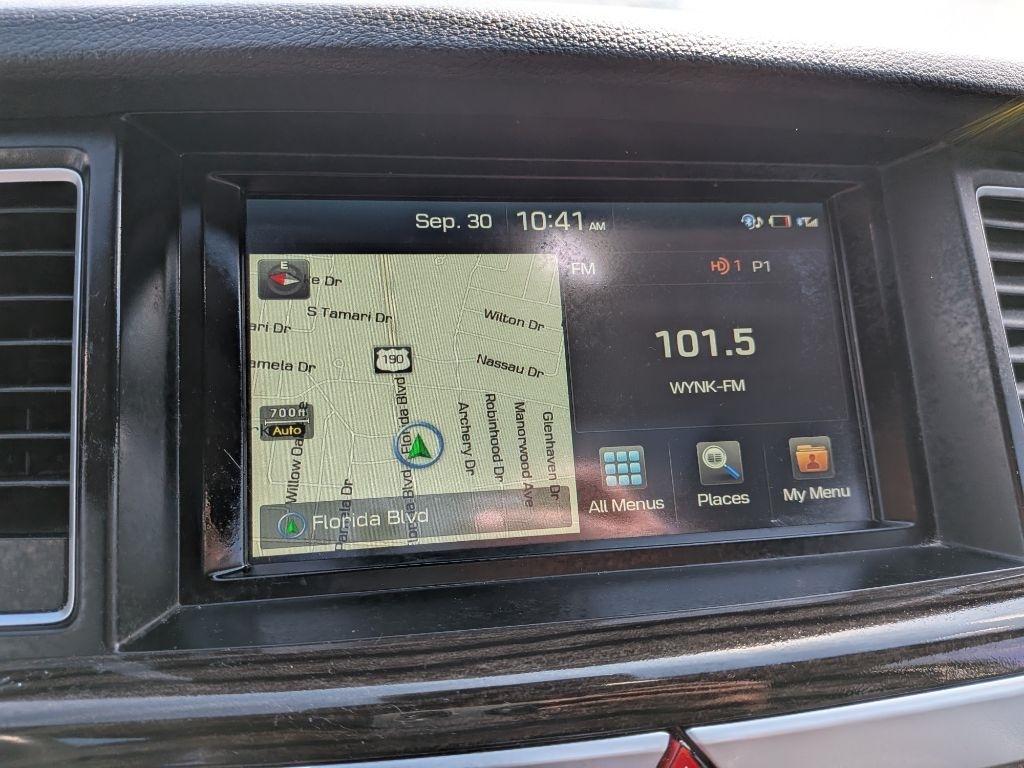 Hyundai Genesis 4dr Sdn V6 3.8L RWD 2015