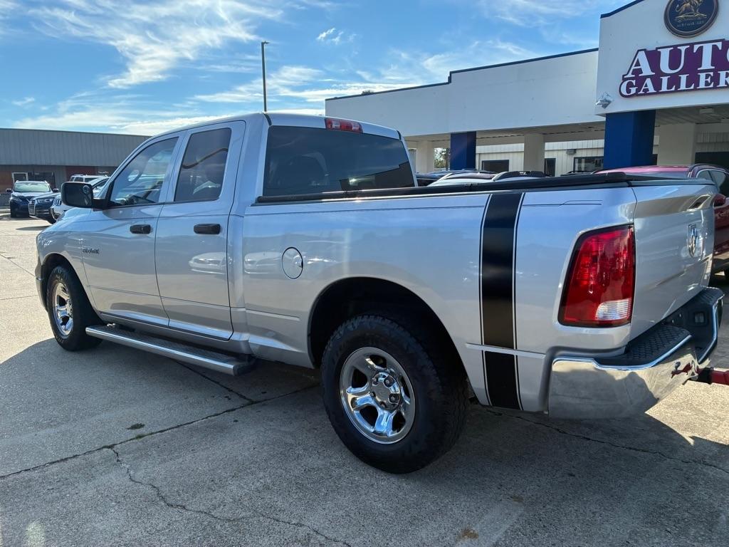 Dodge Ram 1500 2WD Quad Cab 140.5" ST 2009