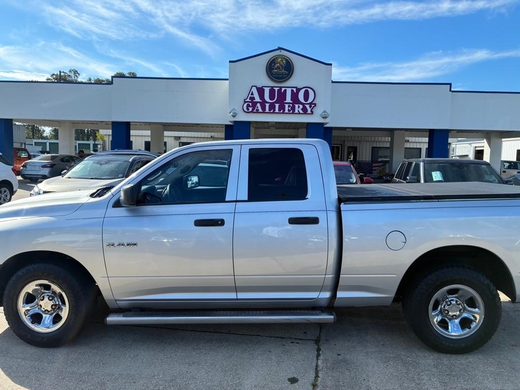 Dodge Ram 1500 2WD Quad Cab 140.5" ST 2009