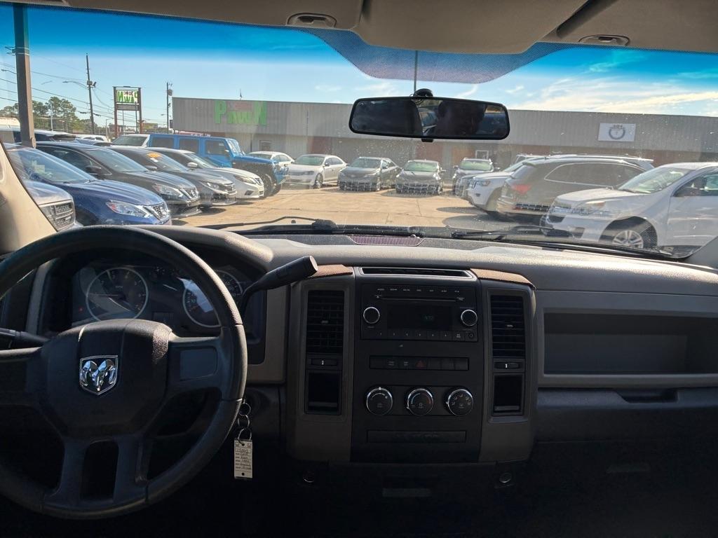 Dodge Ram 1500 2WD Quad Cab 140.5" ST 2009