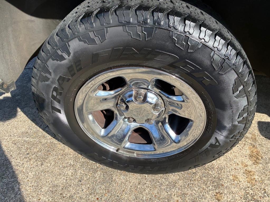 Dodge Ram 1500 2WD Quad Cab 140.5" ST 2009