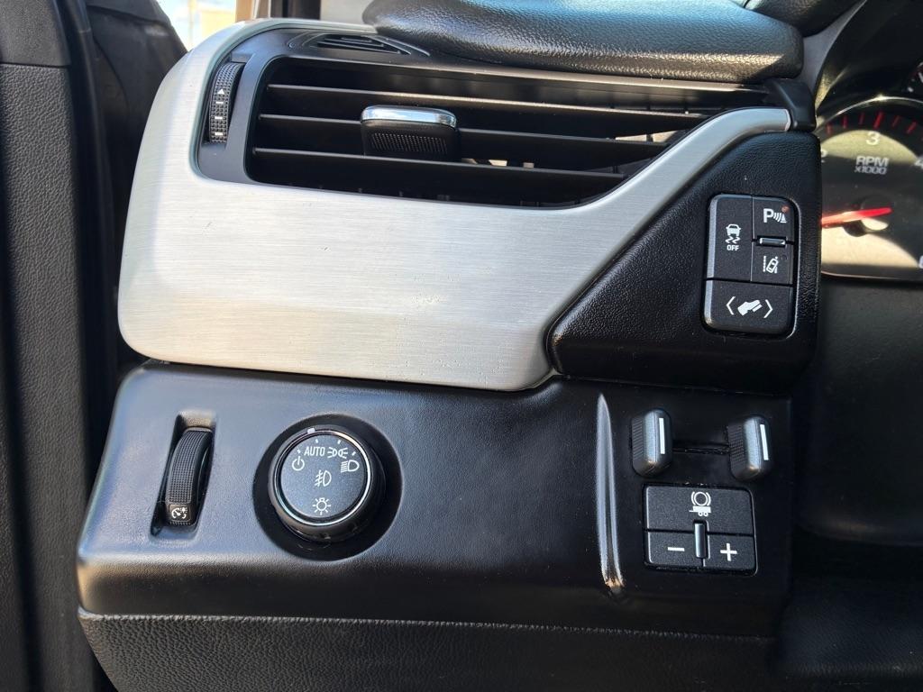 GMC Yukon XL 2WD 4dr SLT 2015
