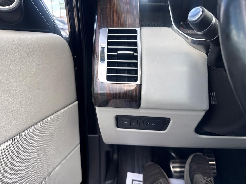 Land Rover Range Rover V8 Supercharged SWB 2017