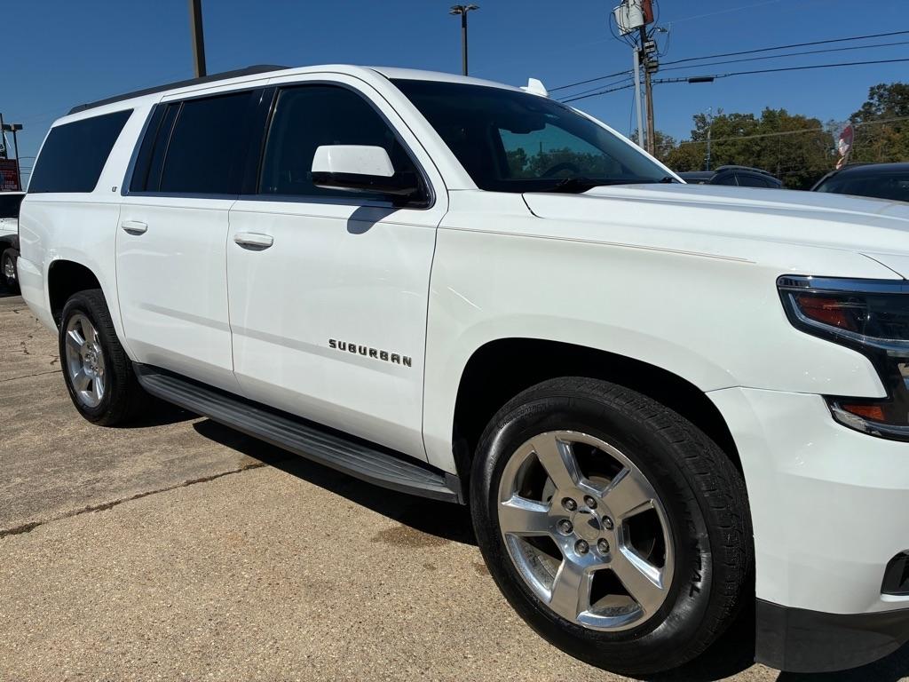 Chevrolet Suburban 2WD 4dr 1500 LT 2019