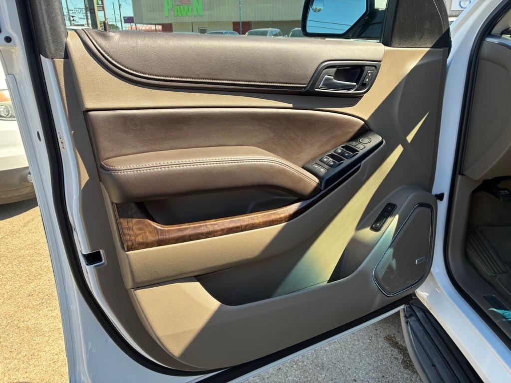 Chevrolet Suburban 2WD 4dr 1500 LT 2019