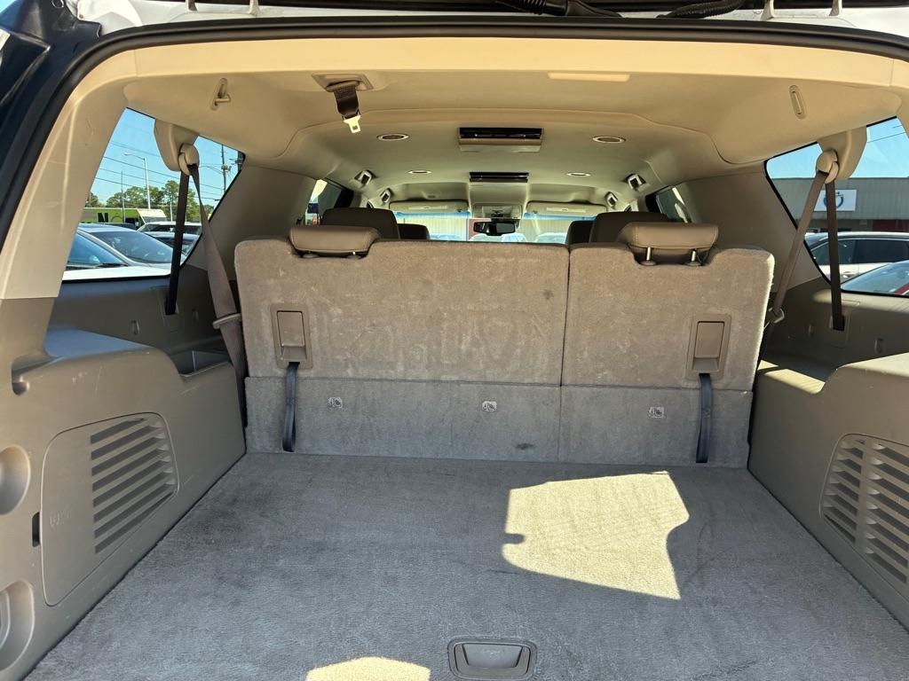 Chevrolet Suburban 2WD 4dr 1500 LT 2019