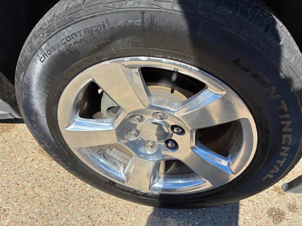 Chevrolet Suburban 2WD 4dr 1500 LT 2019