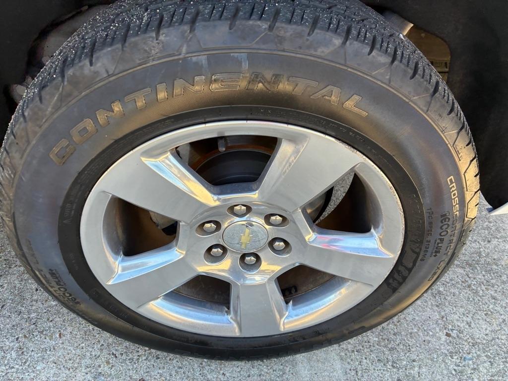 Chevrolet Suburban 2WD 4dr 1500 LT 2019