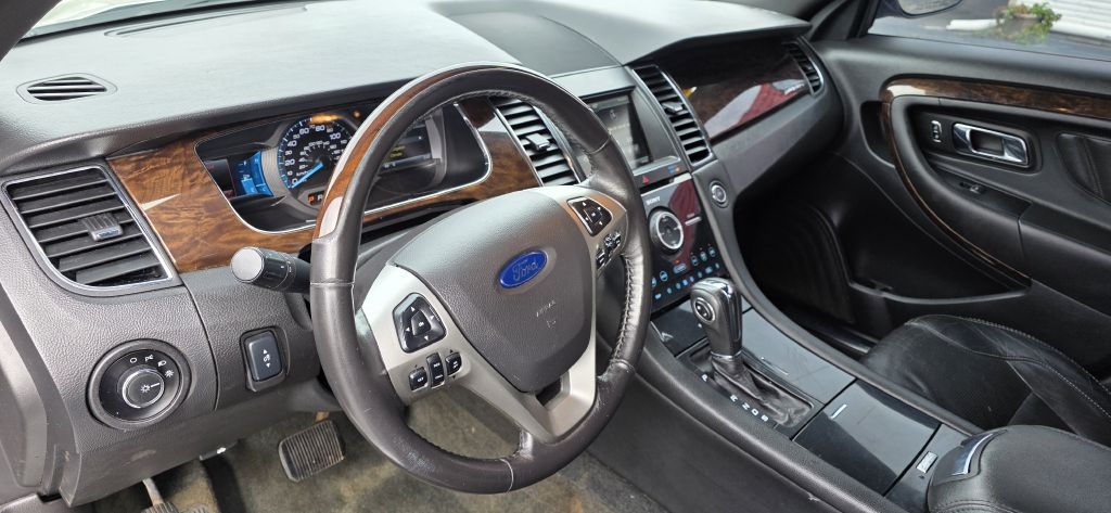 Ford Taurus  2013 Ford Taurus  2013