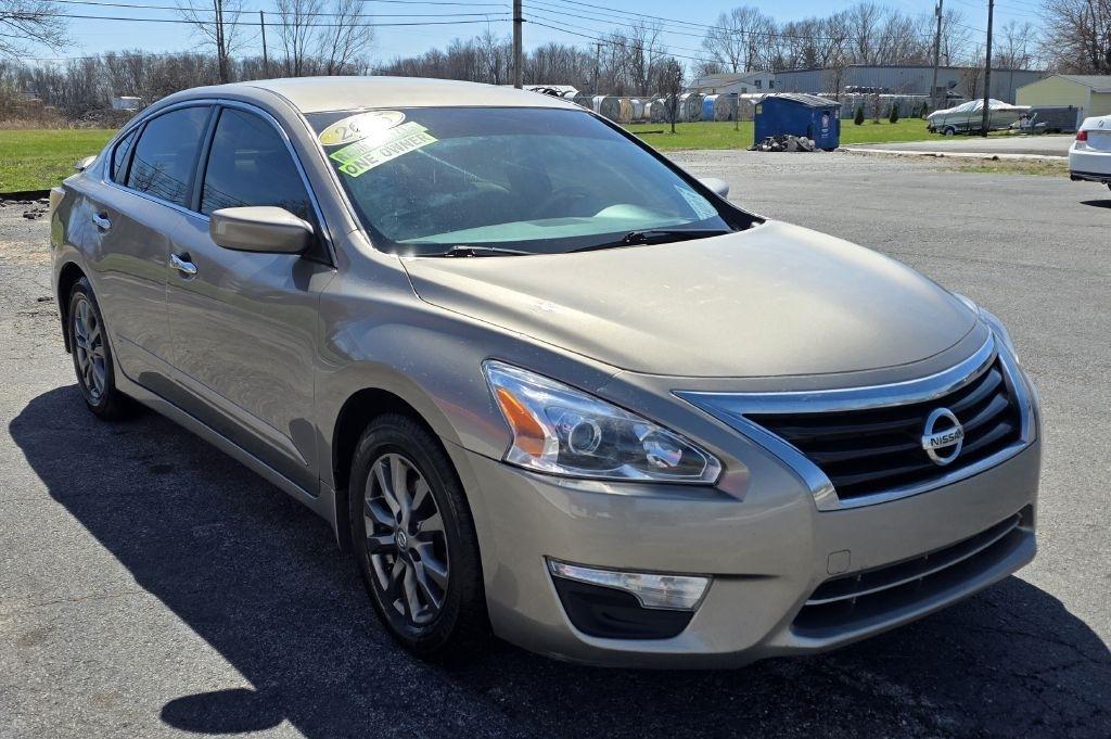 Nissan Altima  2015