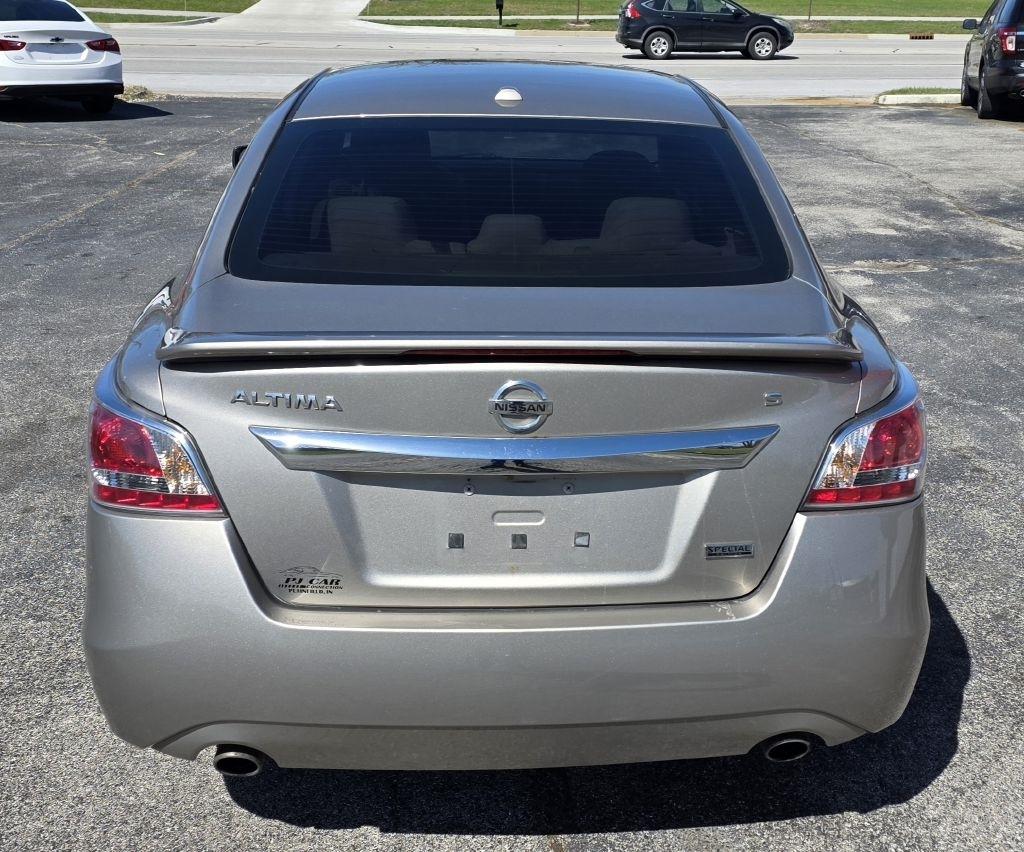 Nissan Altima  2015