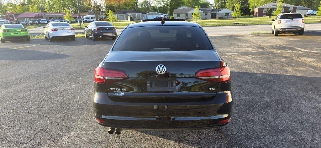 Volkswagen Jetta  2017