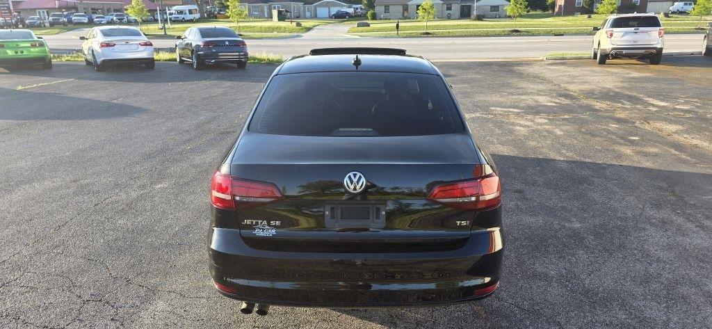 Volkswagen Jetta  2017