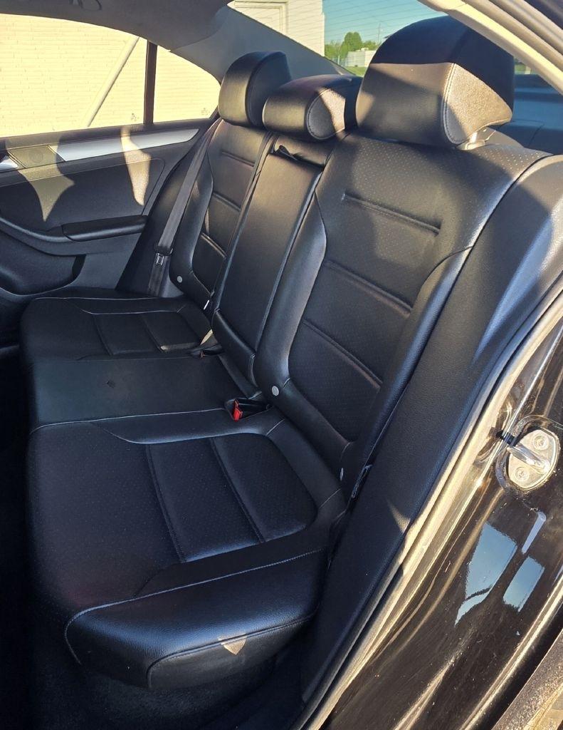 Volkswagen Jetta  2017