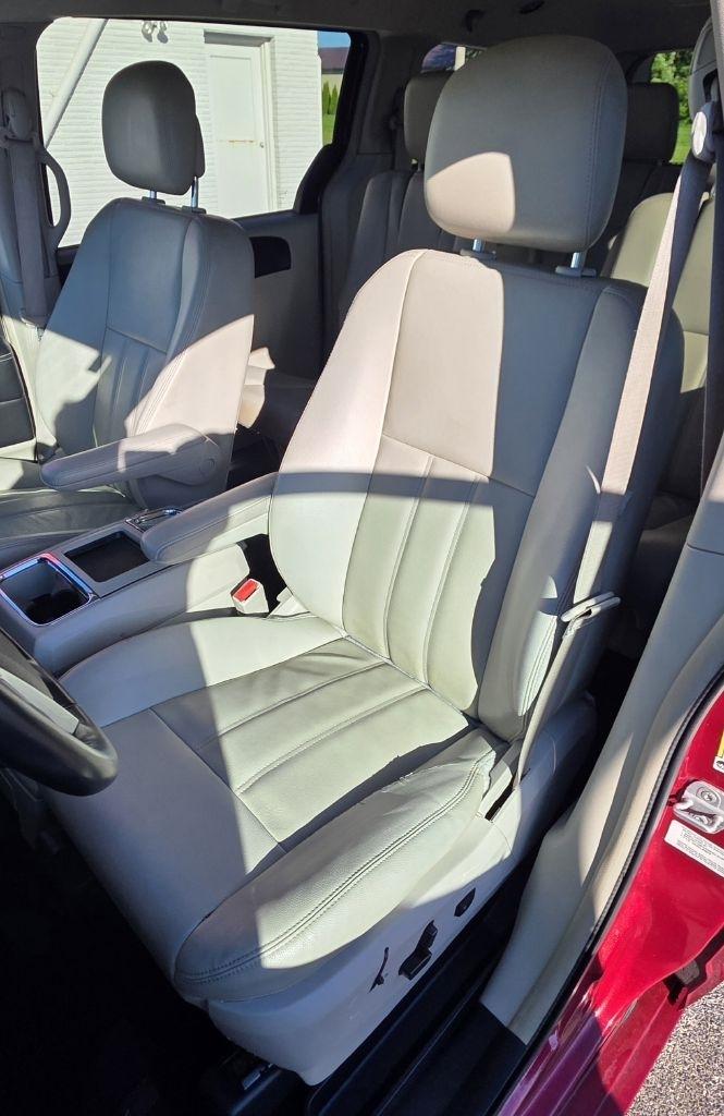 Chrysler Town & Country  2013