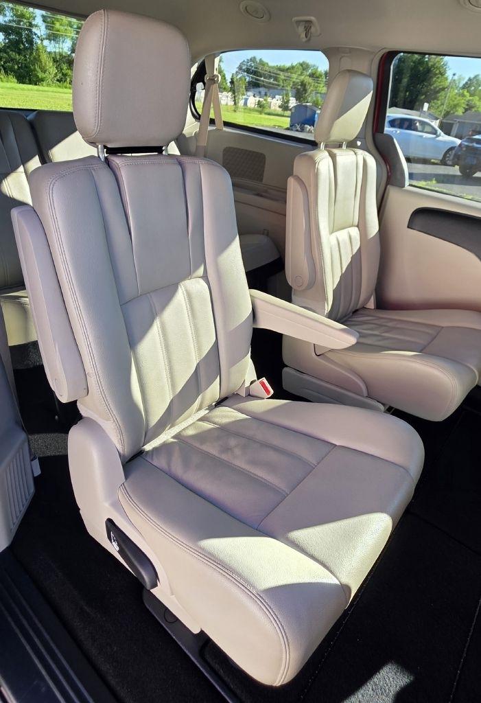 Chrysler Town & Country  2013