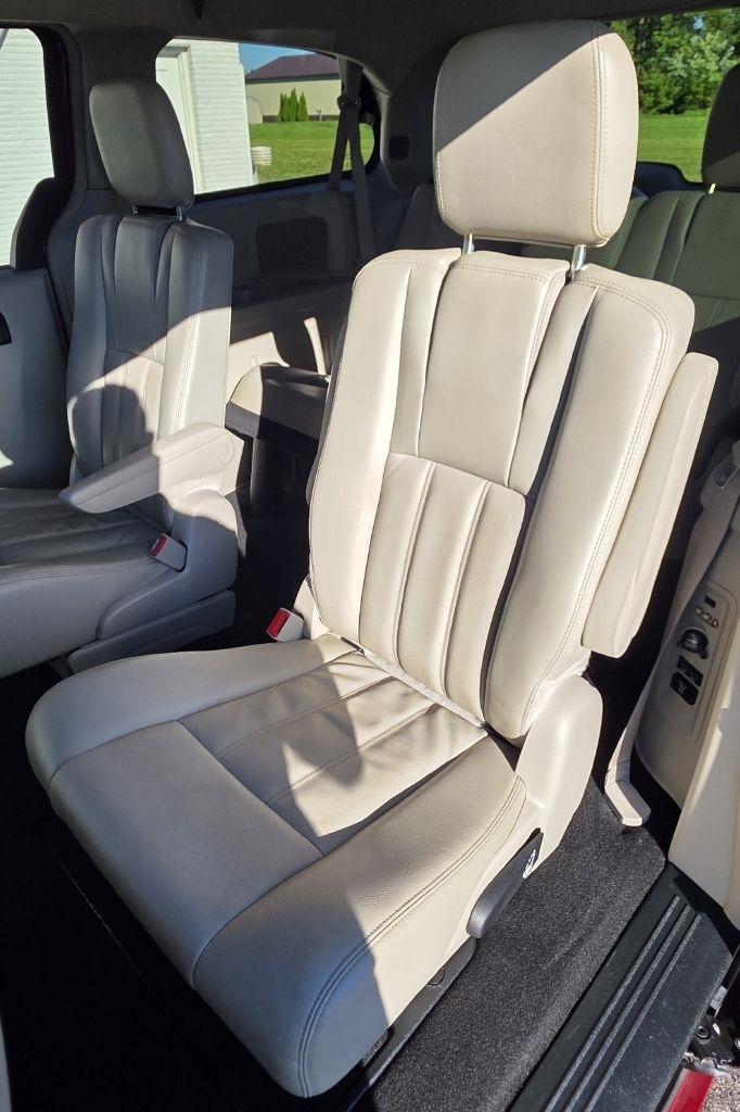 Chrysler Town & Country  2013