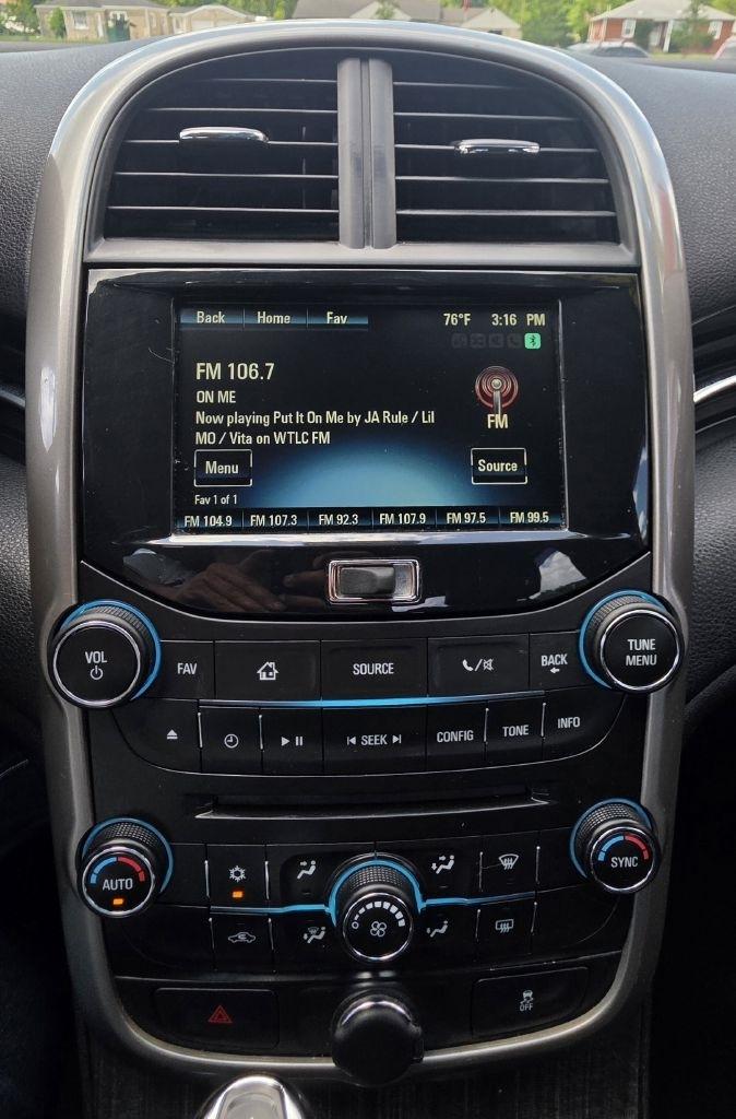 Chevrolet Malibu  2015