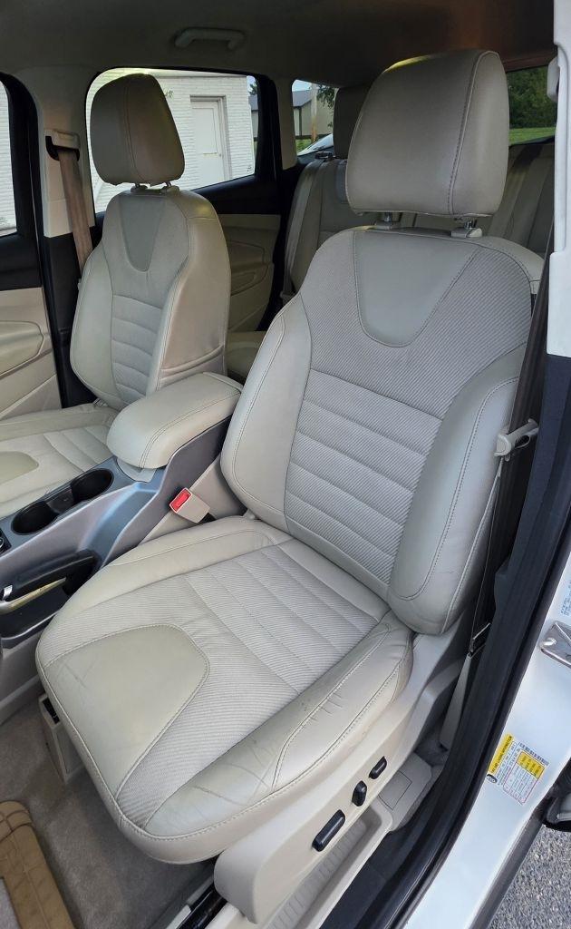 Ford Escape  2016