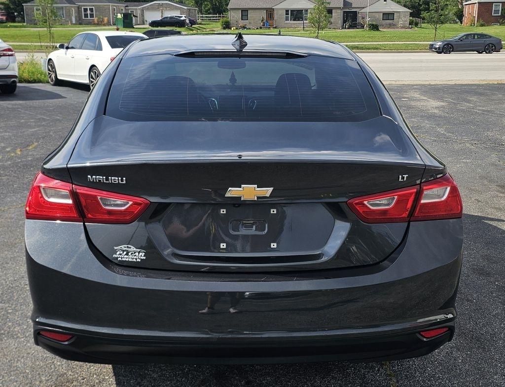 Chevrolet Malibu  2018