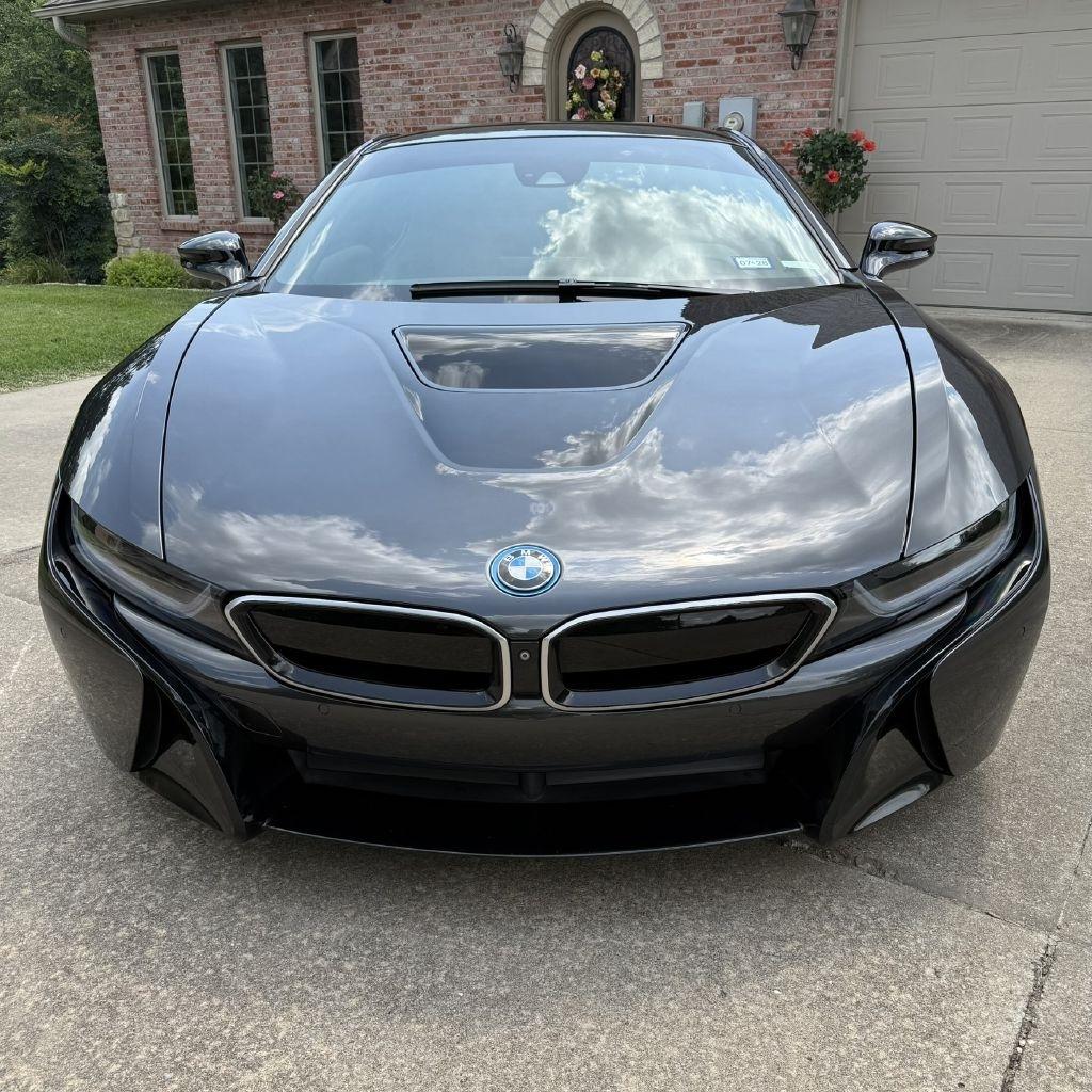 BMW i8  2015