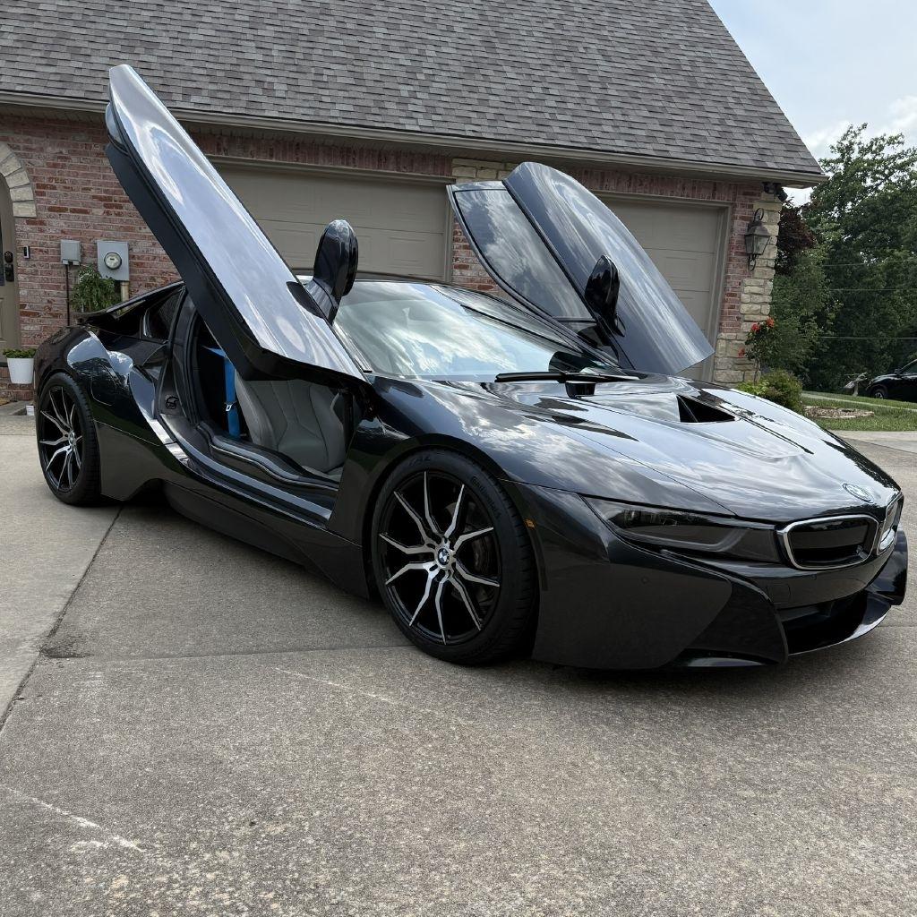 BMW i8  2015