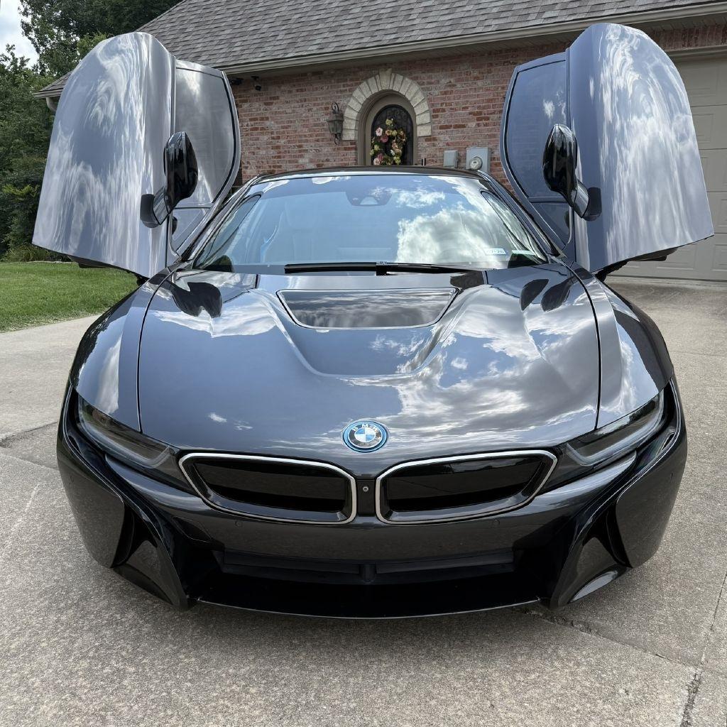BMW i8  2015
