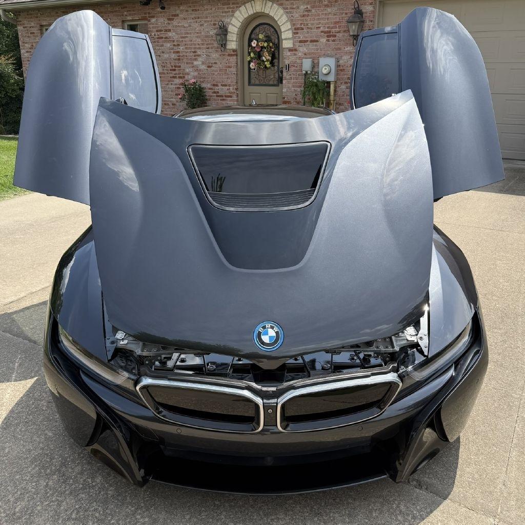 BMW i8  2015