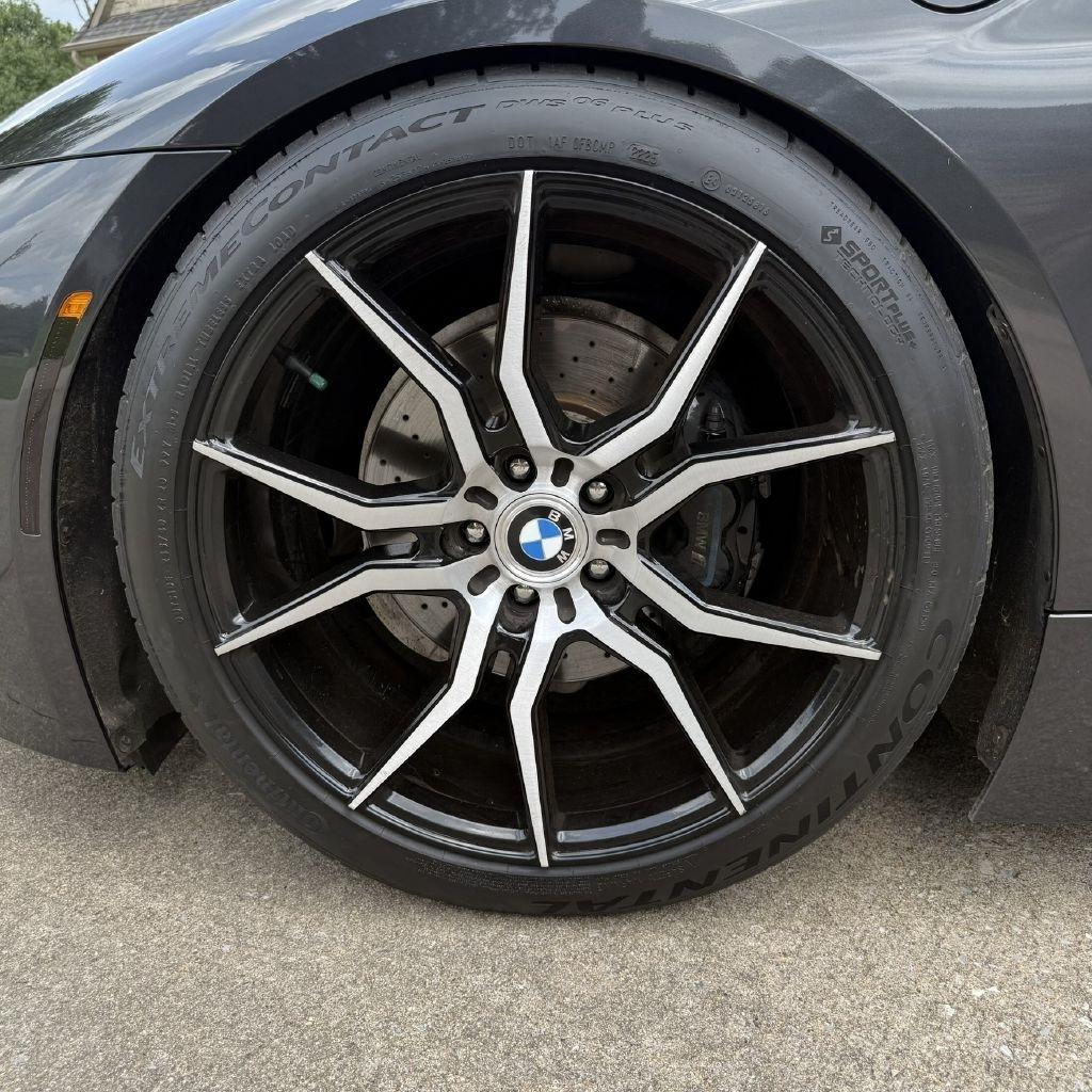 BMW i8  2015