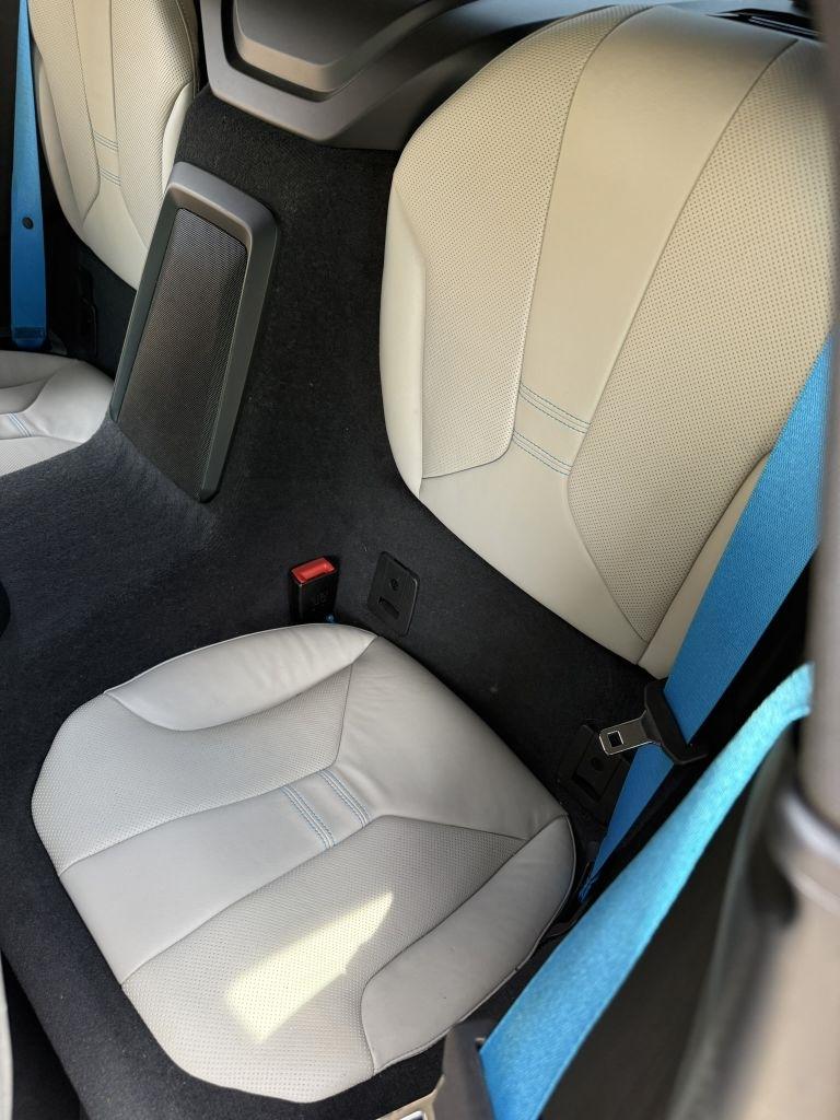 BMW i8  2015