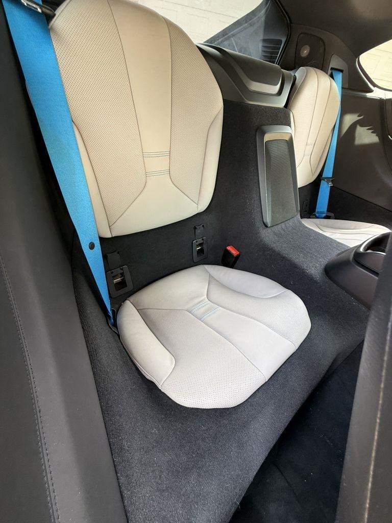BMW i8  2015