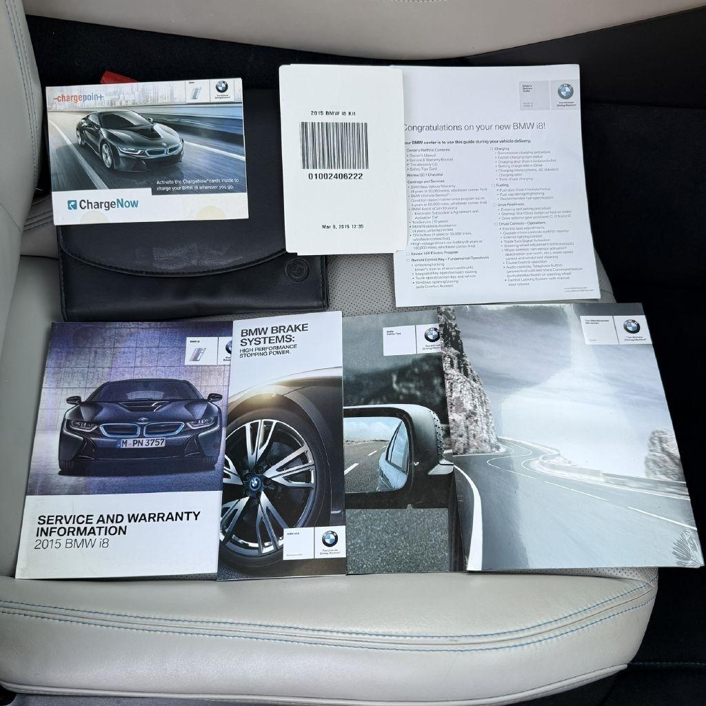 BMW i8  2015