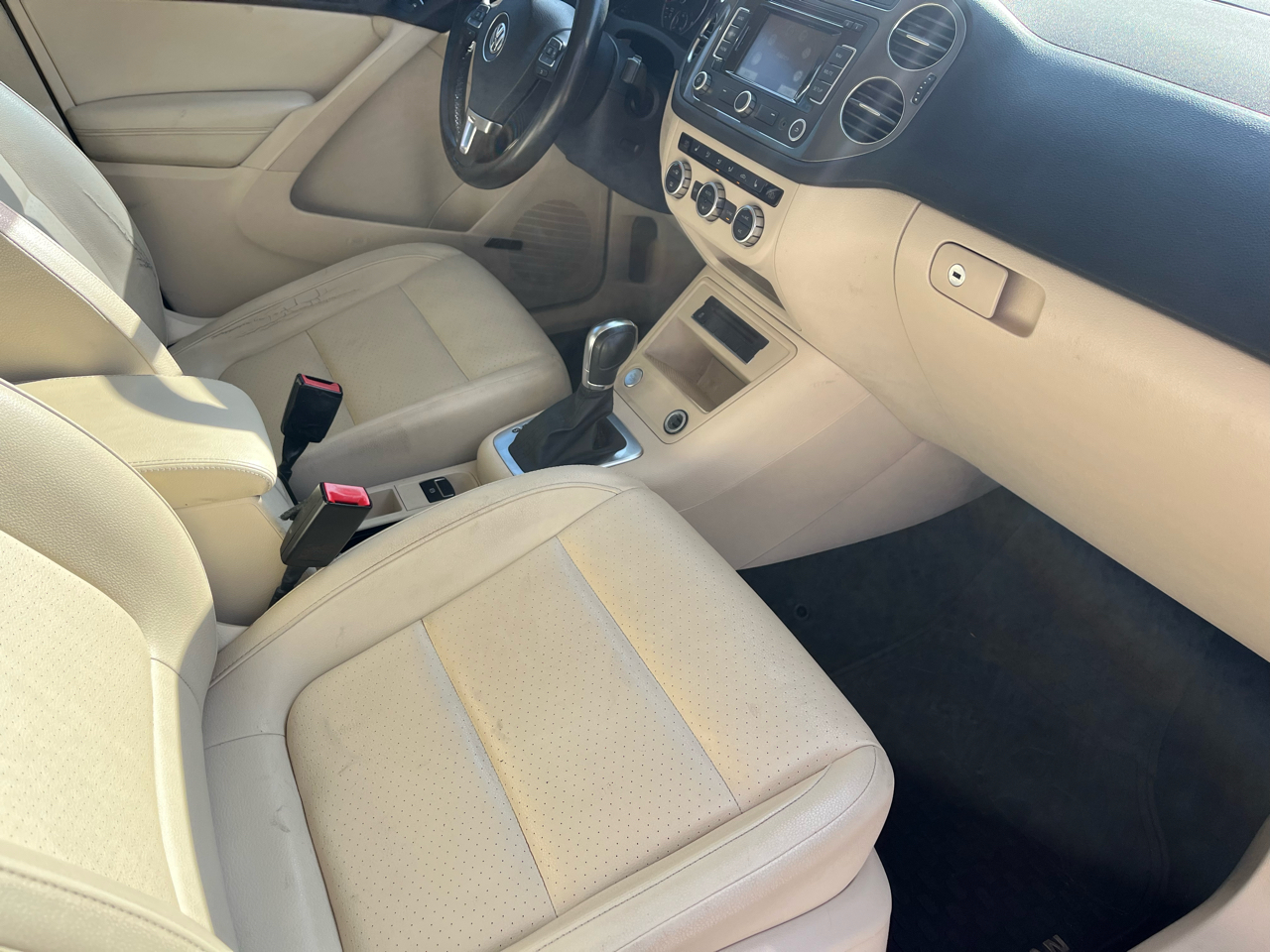 2014 Volkswagen Tiguan R-Line photo 3