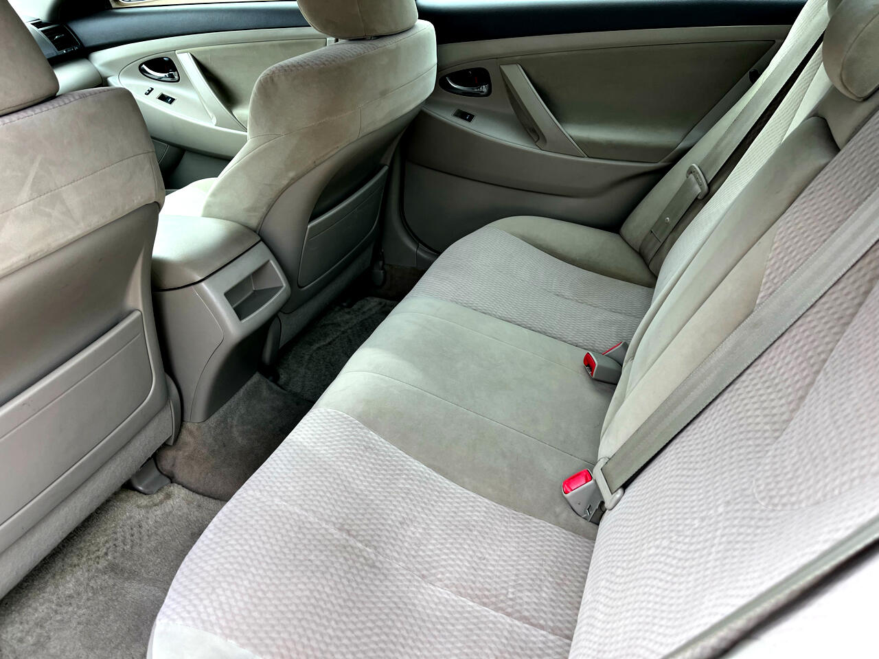 Toyota Camry 4dr Sdn V6 Auto XLE (Natl) 2010