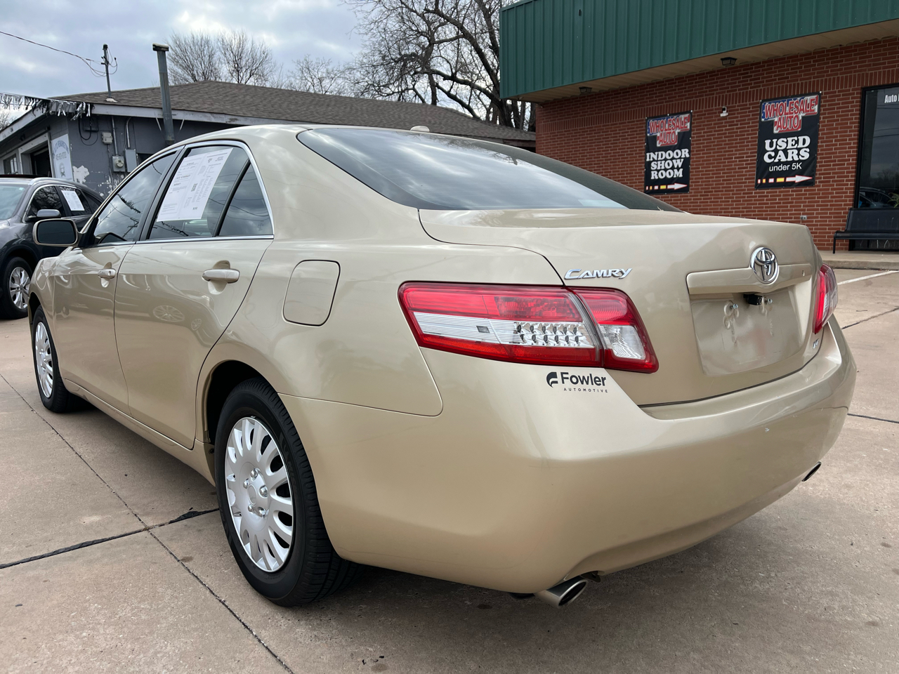 Toyota Camry 4dr Sdn V6 Auto XLE (Natl) 2010