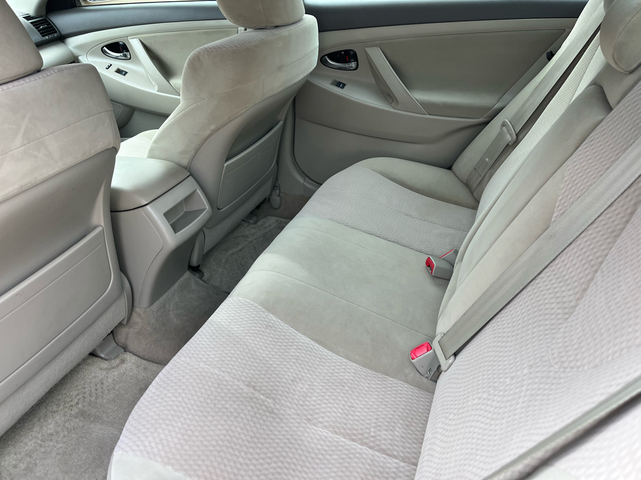 Toyota Camry 4dr Sdn V6 Auto XLE (Natl) 2010