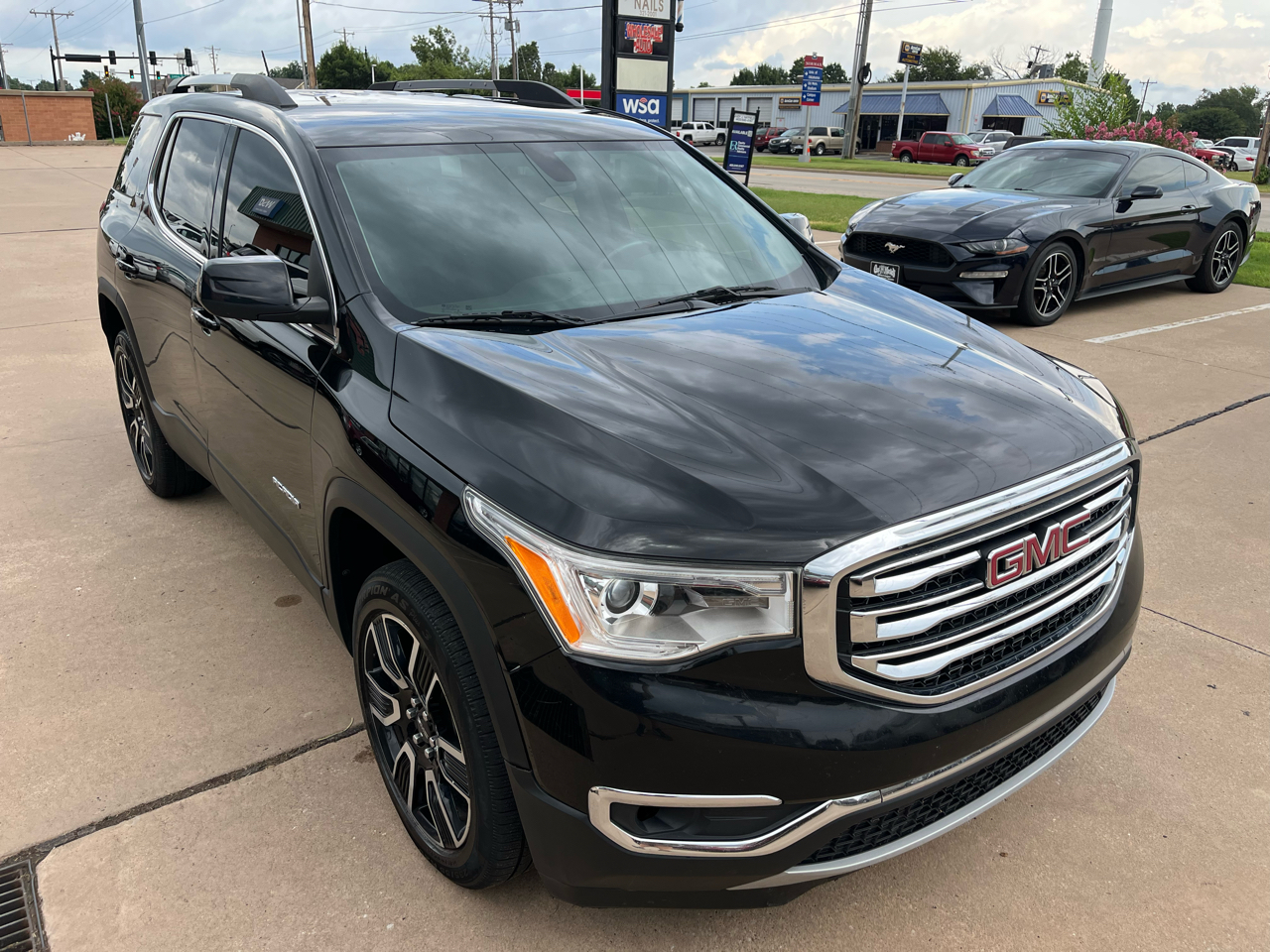GMC Acadia FWD 4dr SLE w/SLE-2 2019
