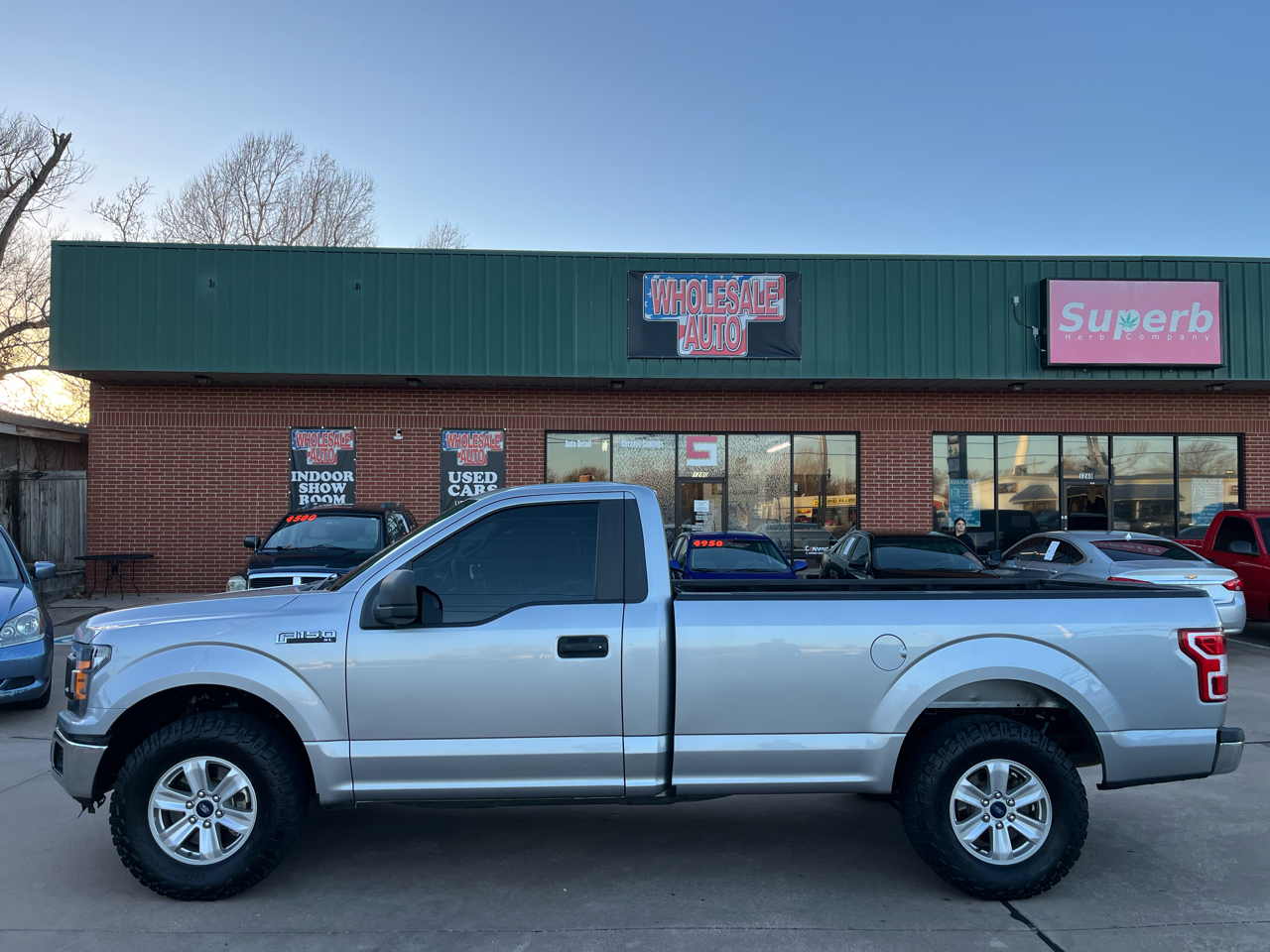 Ford F-150 XLT 2WD Reg Cab 8' Box 2020