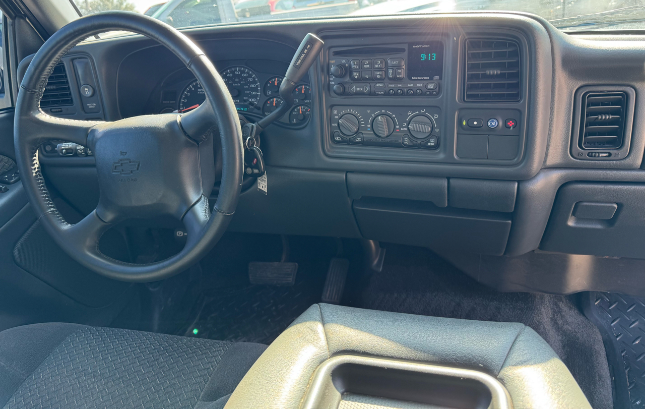 Chevrolet Avalanche 1500 2WD 2002