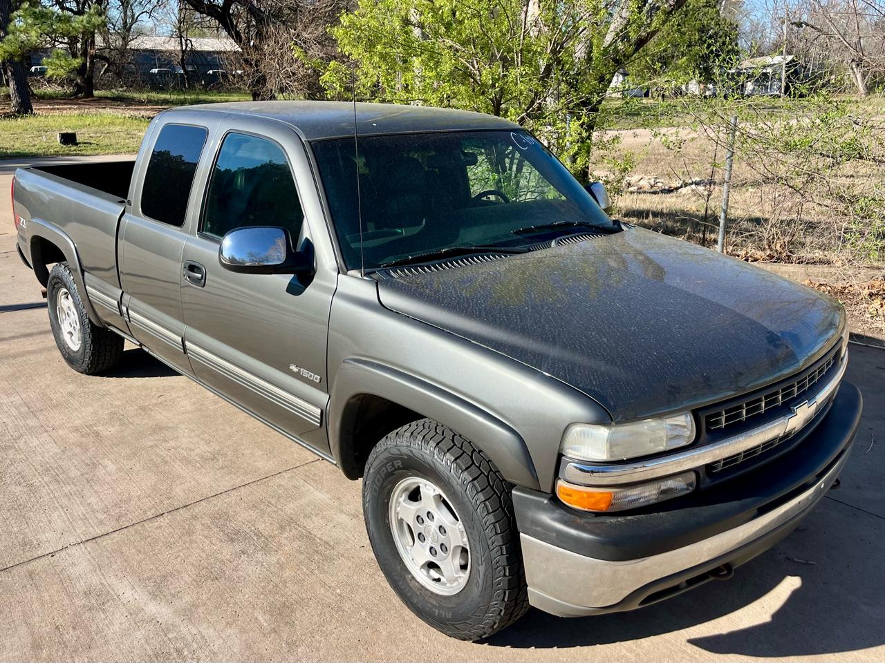 Chevrolet Silverado 1500 LT Ext. Cab 3-Door Short Bed 4WD 2000