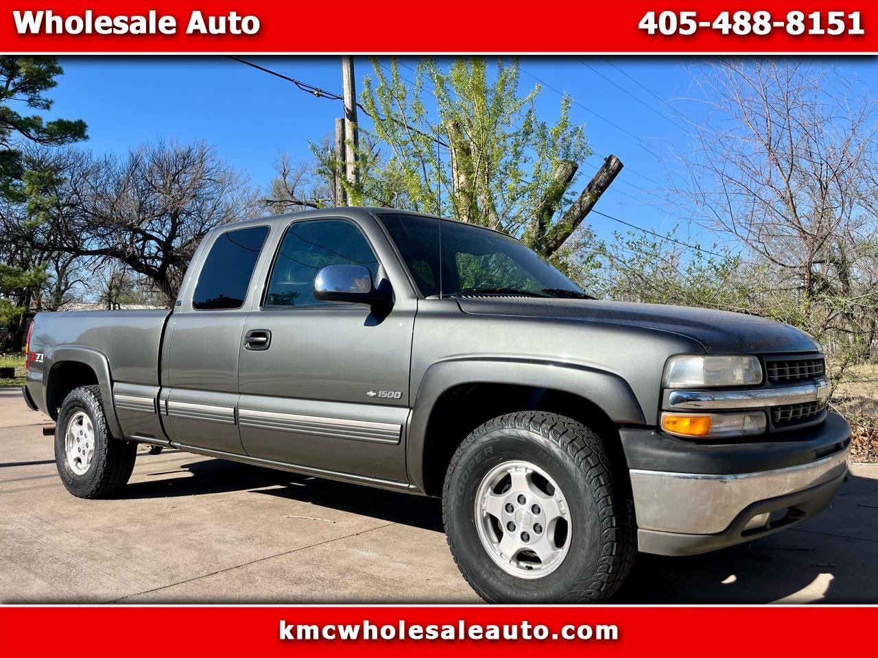 2000 Chevrolet Silverado 1500 LT Ext. Cab 3-Door Short Bed 4WD