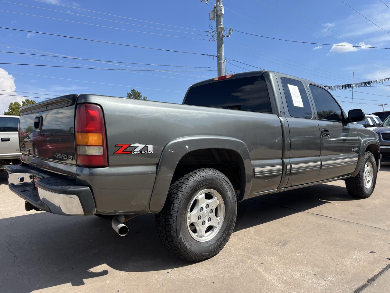 Chevrolet Silverado 1500 LT Ext. Cab 3-Door Short Bed 4WD 2000
