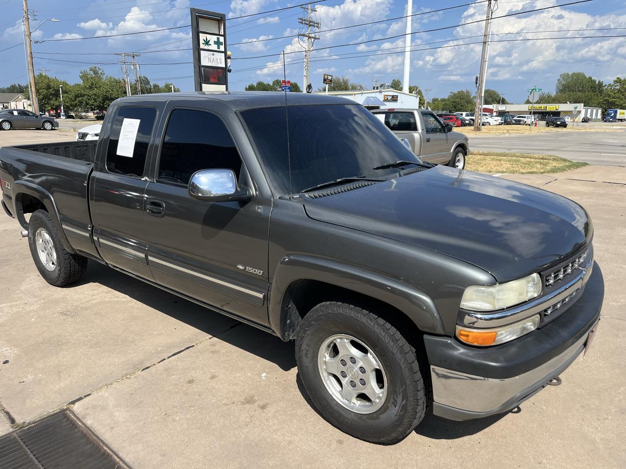 Chevrolet Silverado 1500 LT Ext. Cab 3-Door Short Bed 4WD 2000